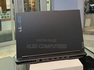 New Laptop Lenovo Legion 5 16GB AMD Ryzen 7 SSD 1T