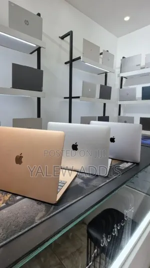 New Laptop Apple MacBook Air 2020 M1 8GB Apple M1 SSD 256GB