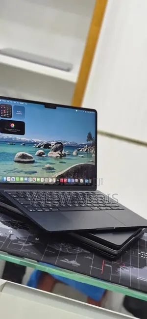 New Laptop Apple MacBook Air 2025 M4 16GB Apple M4 SSD 256GB