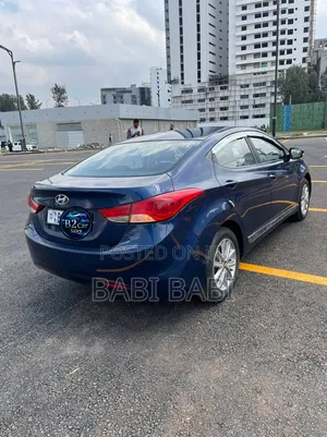 Hyundai Avante 2014 Blue