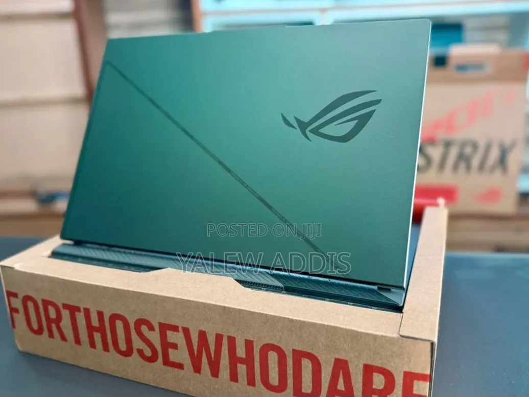 New Laptop Asus ROG Strix G16 16GB Intel Core i7 SSD 1T