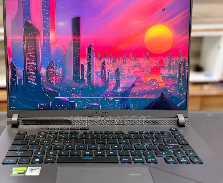 New Laptop Asus ROG Strix G16 16GB Intel Core i9 SSD 1T