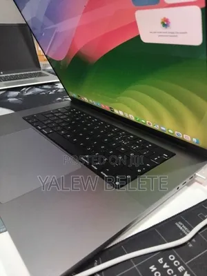 New Laptop Apple MacBook Pro 32GB Apple M1 Max SSD 1T