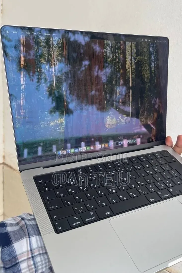 New Laptop Apple MacBook Pro 2024 M4 Pro 16GB Apple M4 SSD 512GB