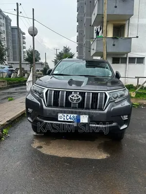 Toyota Land Cruiser Prado 2022 Gray