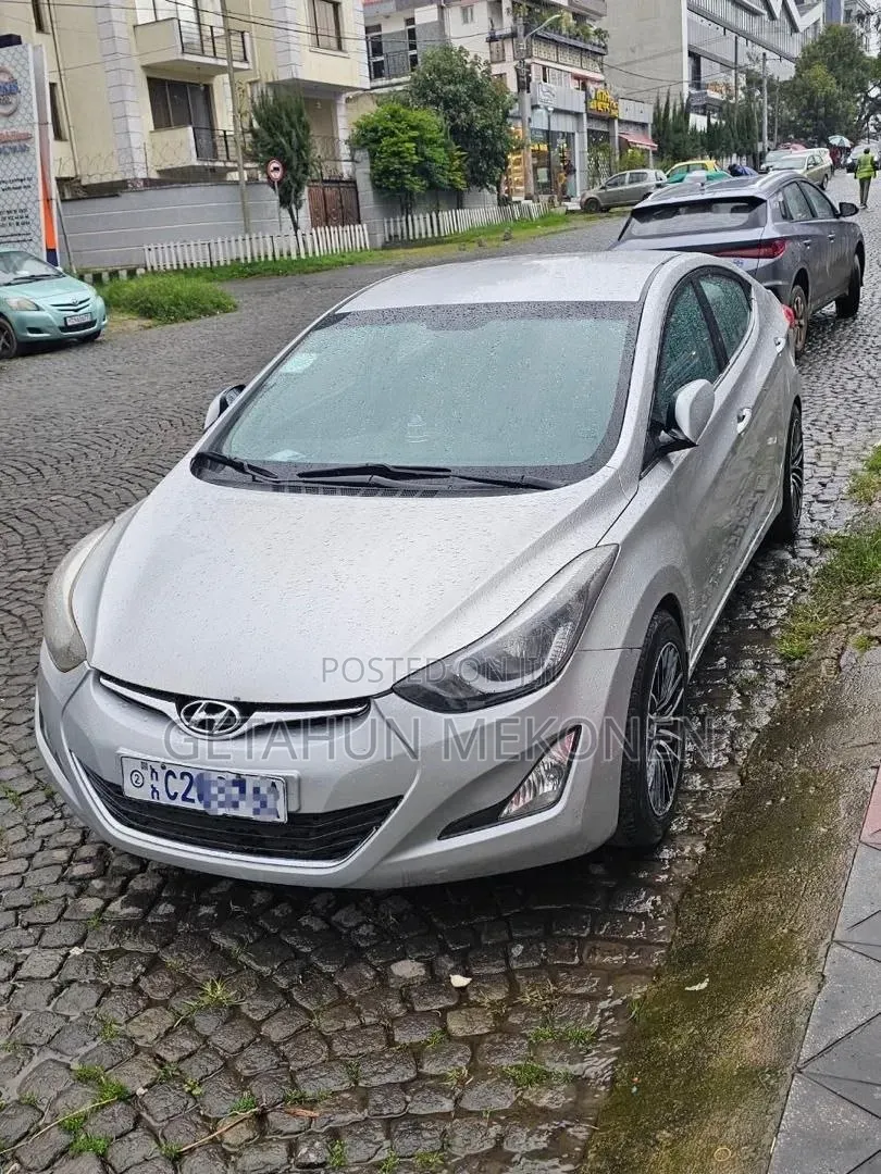 Hyundai Avante 2015 Silver