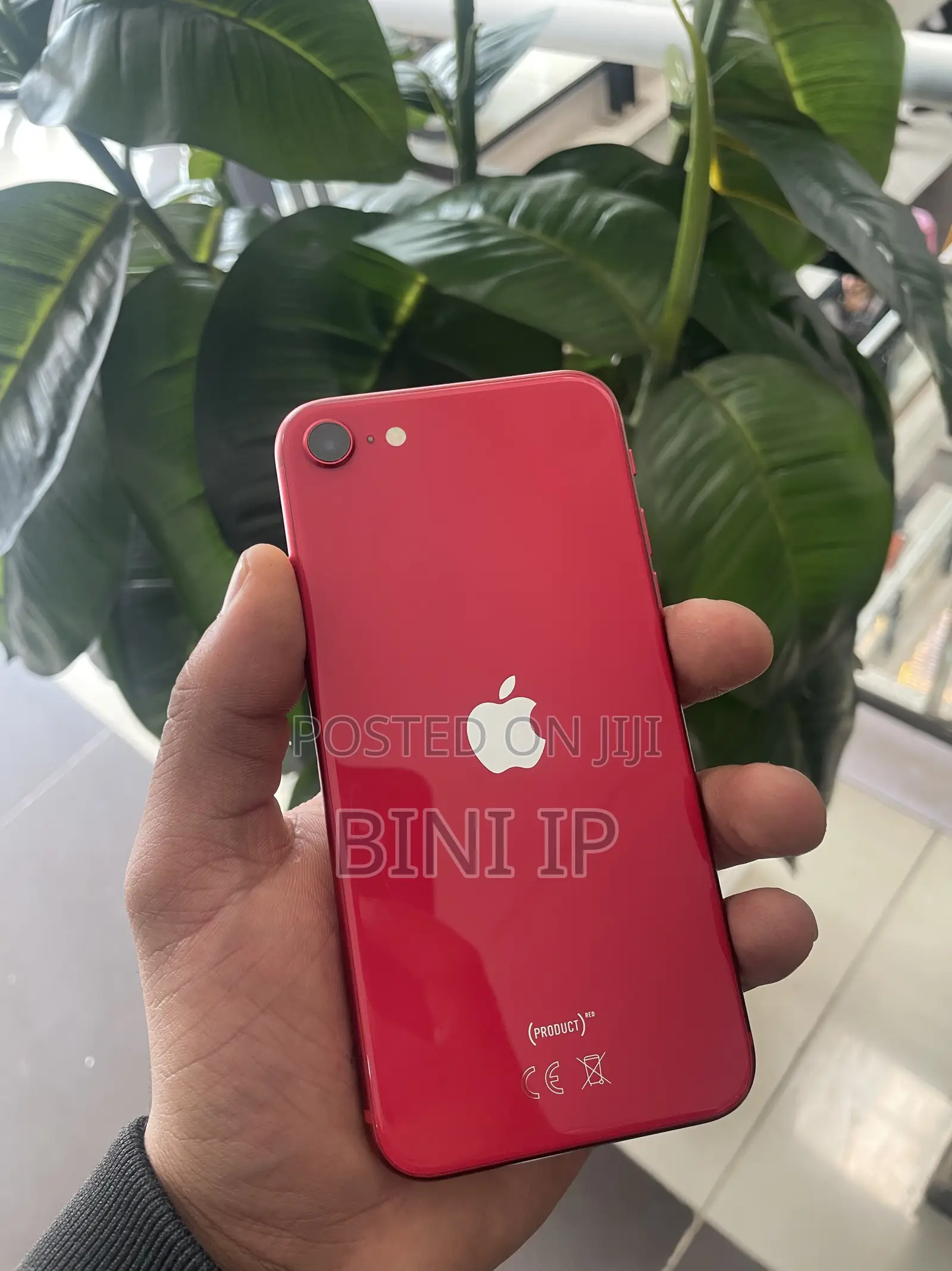 New Apple iPhone SE 128 GB Red