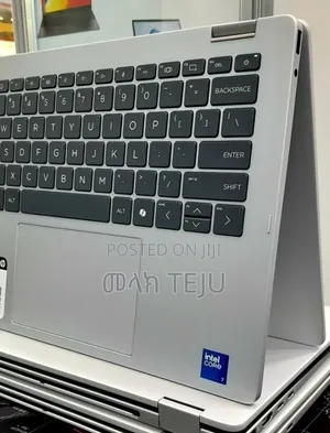 New Laptop HP OmniBook 5 Flip 16GB Intel Core i7 SSD 512GB