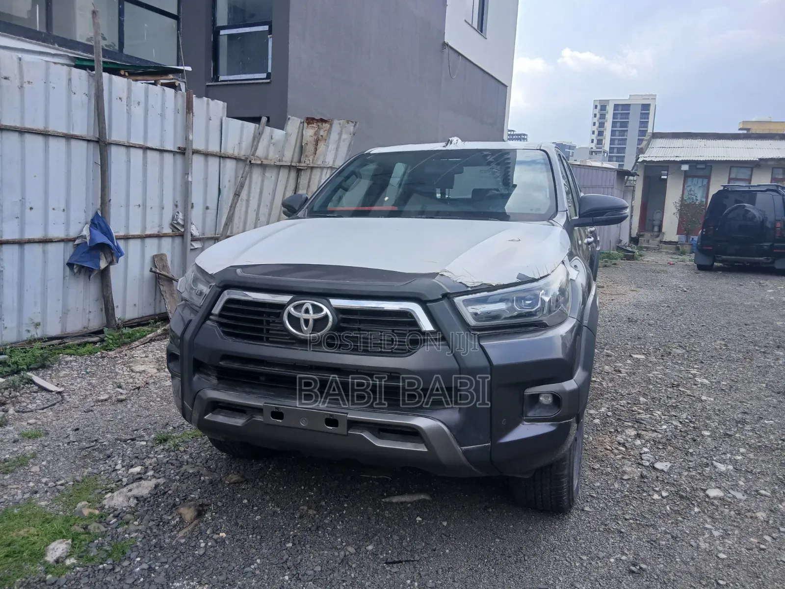 New Toyota Hilux 2025 Gray