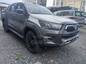 New Toyota Hilux 2025 Gray