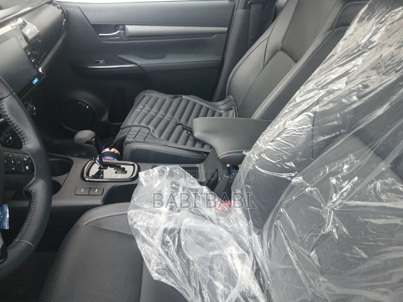 New Toyota Hilux 2025 Gray