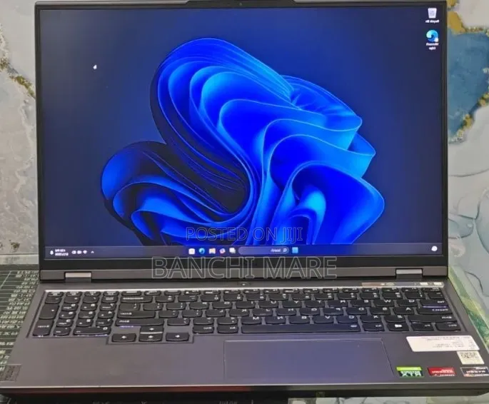 New Laptop Lenovo Legion 9 16GB AMD Ryzen 7 SSD 512GB