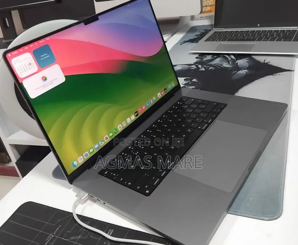 New Laptop Apple MacBook Pro 2021 M1 Max 32GB Apple M1 Max SSD 1T