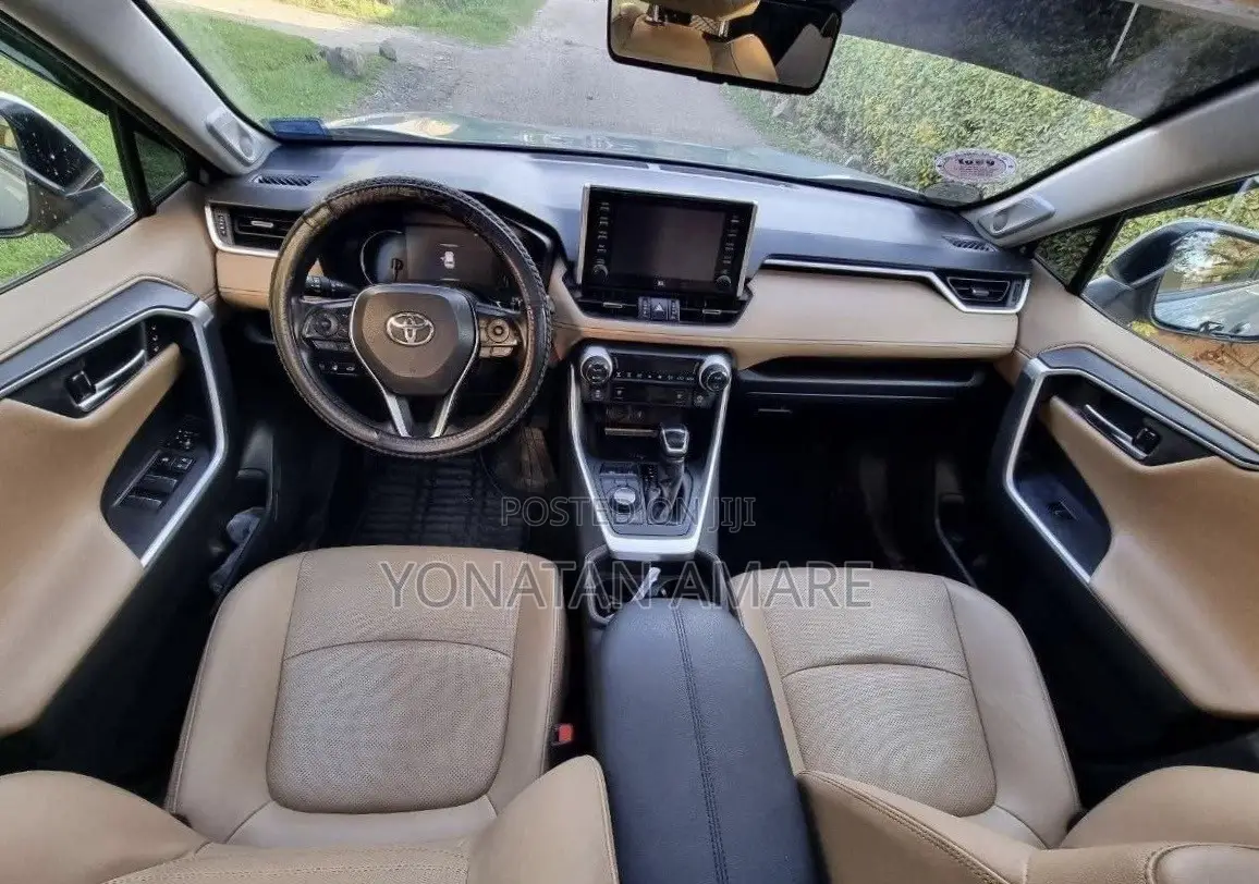 Toyota RAV4 2021