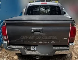 Toyota Tacoma 2018 Gray