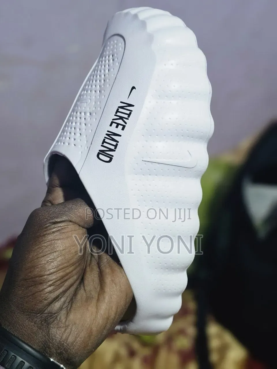 Nike Mind 001
