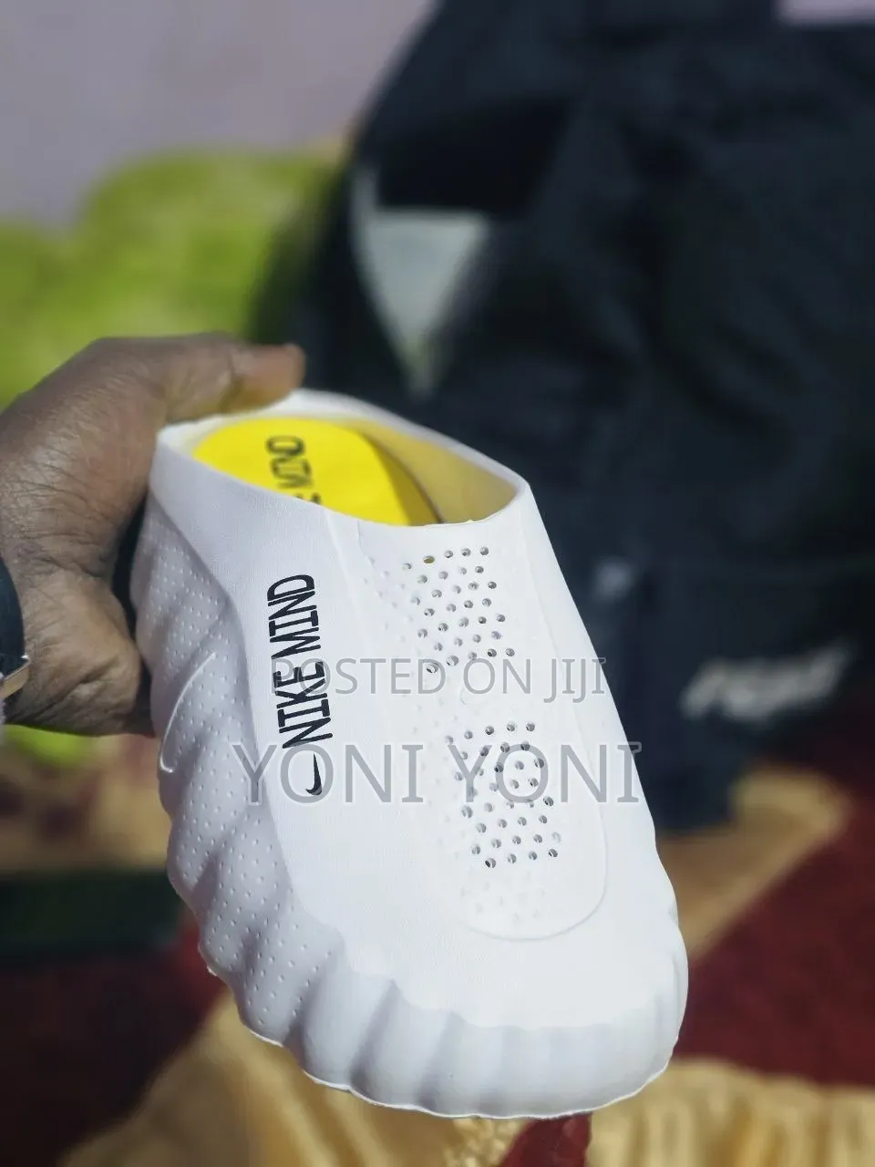 Nike Mind 001