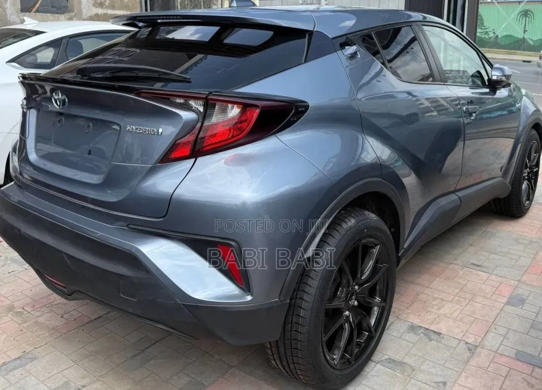 New Toyota C-HR 2025 Blue