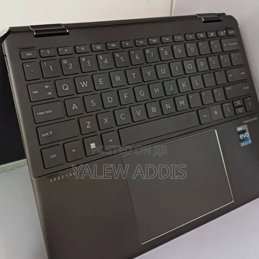 New Laptop HP Spectra 13 16GB Intel Core i7 SSD 1T