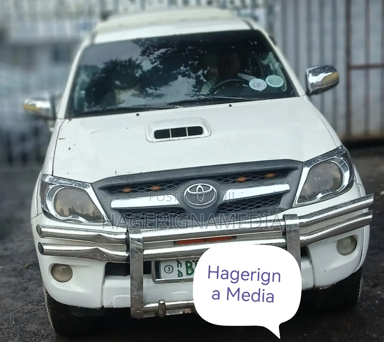 Toyota Hilux 2010 White