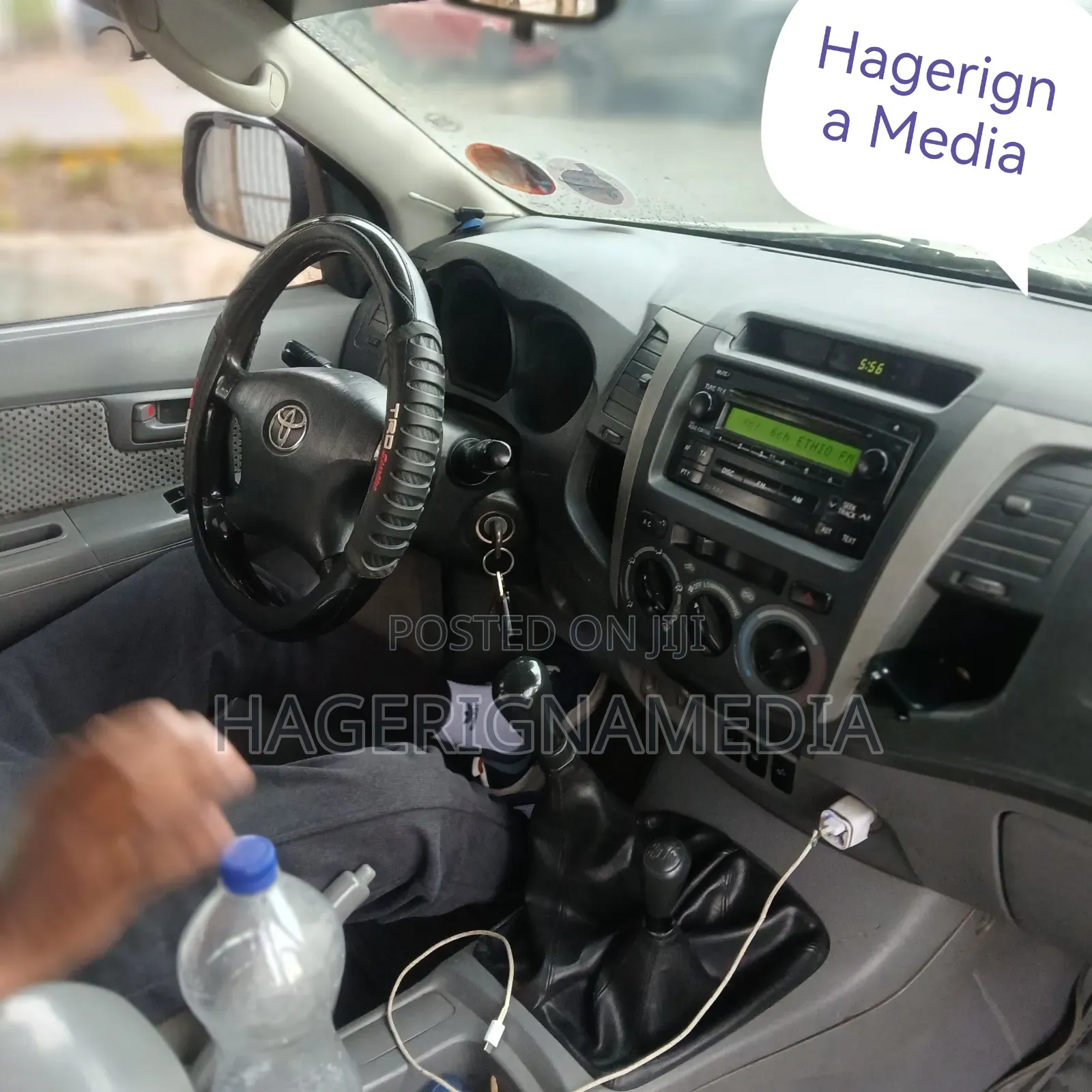 Toyota Hilux 2010 White