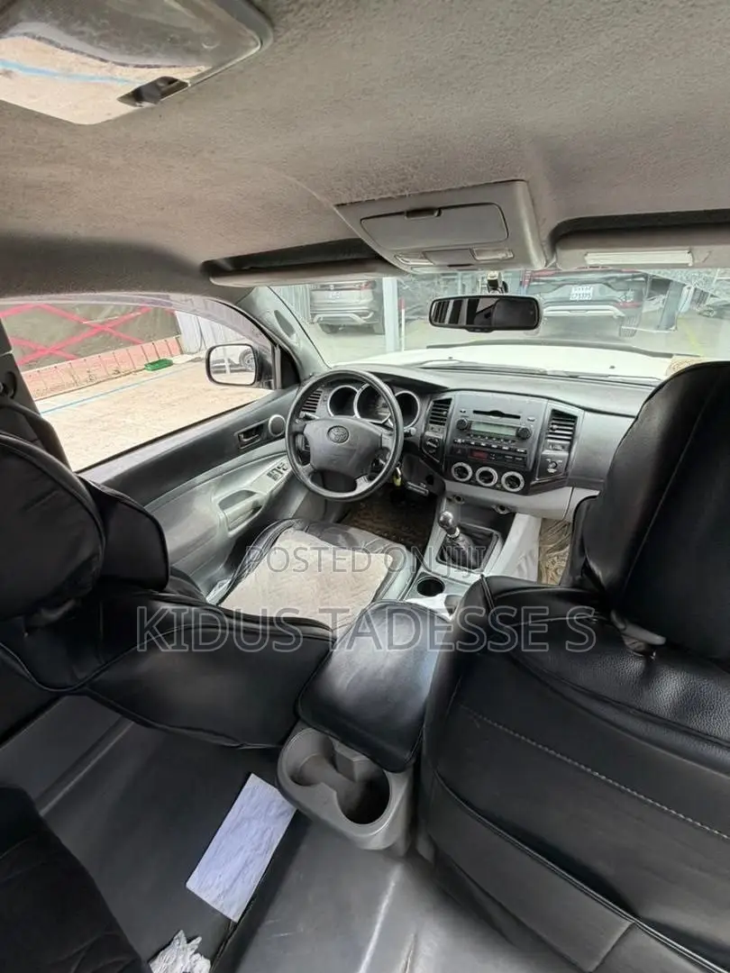 Toyota Tacoma Access Cab I4 2005 White