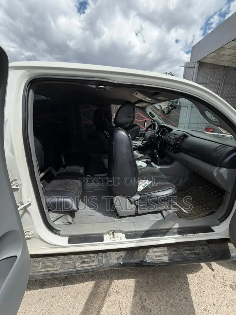 Toyota Tacoma Access Cab I4 2005 White