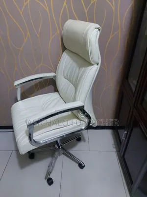 Chairs ወንበሮች