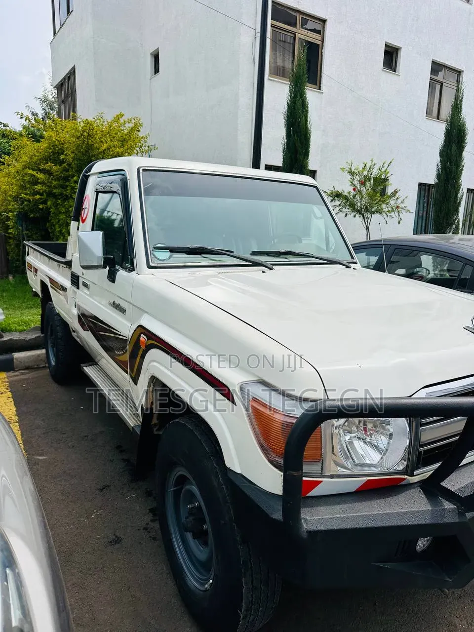 Toyota Land Cruiser 2009 White