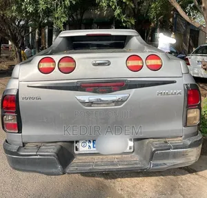 Toyota Hilux 2017 Silver