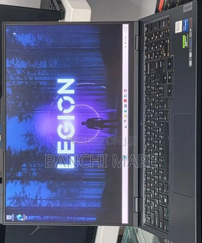 New Laptop Lenovo Legion Pro 7 16GB Intel Core i7 SSD 1T