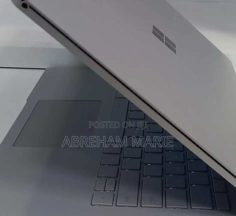 New Laptop Microsoft Surface Book 2 16GB Intel Core i7 SSD 512GB