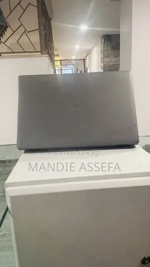 New Laptop Dell 16GB Intel Core i7 SSD 512GB