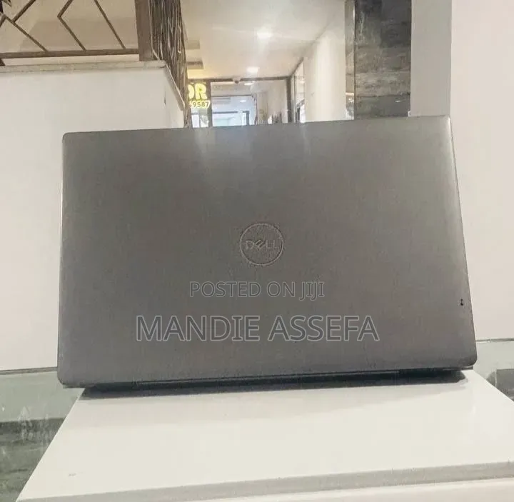 New Laptop Dell 16GB Intel Core i7 SSD 512GB