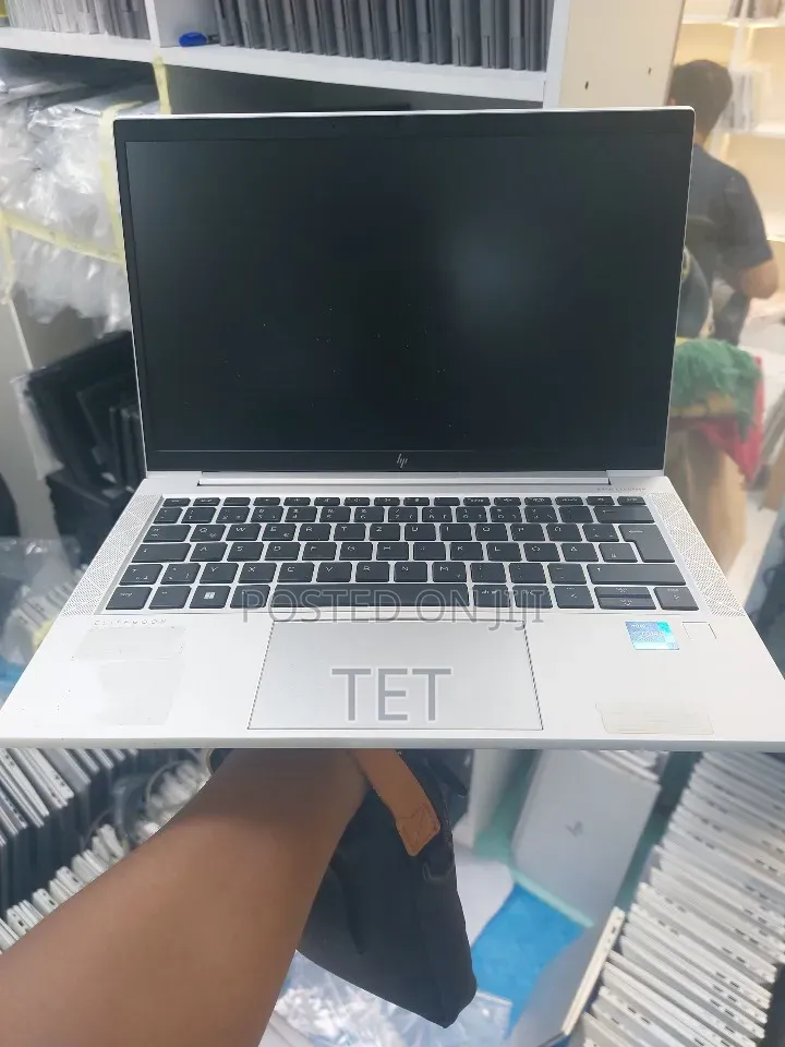 Laptop HP EliteBook 830 G8 16GB Intel Core i7 SSD 512GB