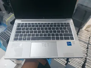 Laptop HP EliteBook 830 G8 16GB Intel Core i7 SSD 512GB