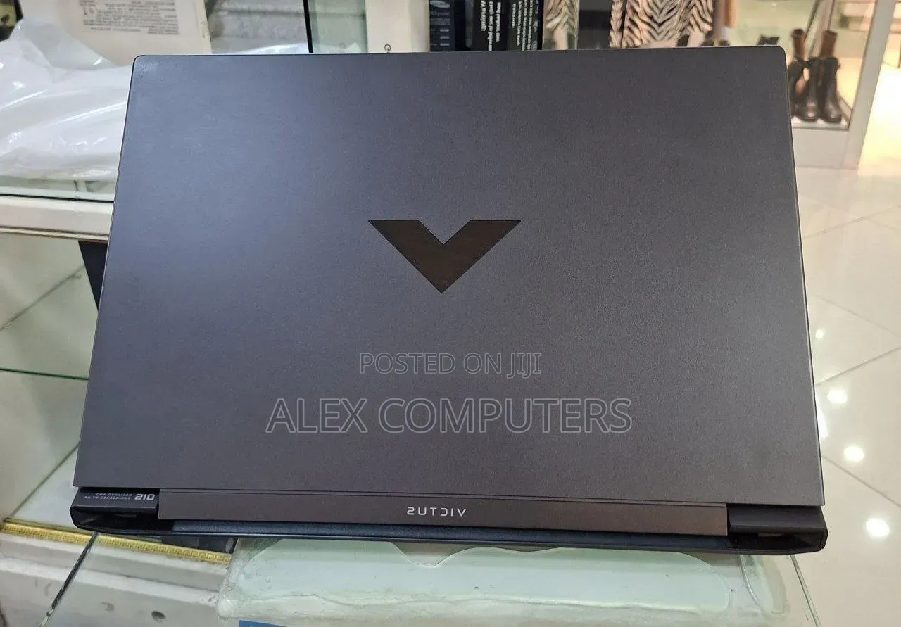 New Laptop HP Victus 15 16GB Intel Core i5 SSD 512GB