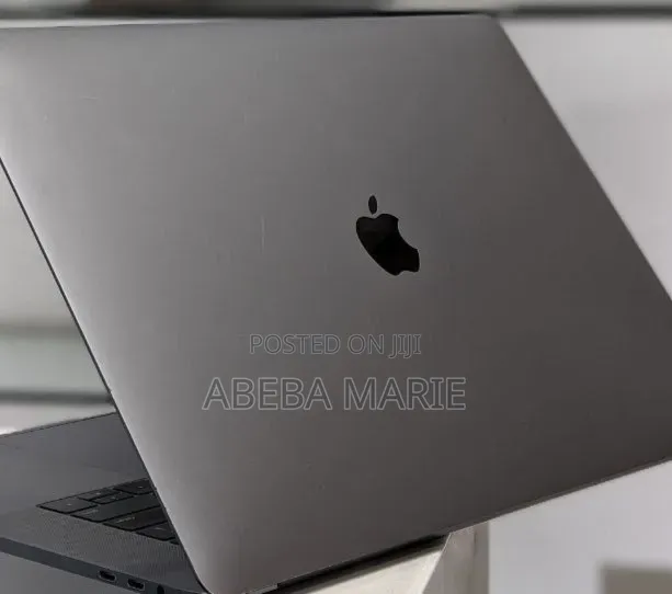 New Laptop Apple MacBook Pro 2018 16GB Intel Core i7 SSD 512GB