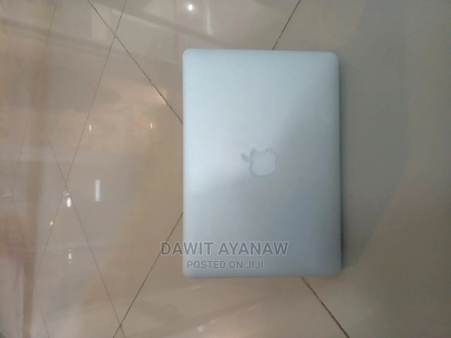 New Laptop Apple MacBook 2017 8GB Intel Core I5 SSD 256GB