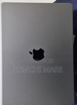 New Laptop Apple MacBook Pro 2021 M1 16GB Apple M1 Pro SSD 512GB