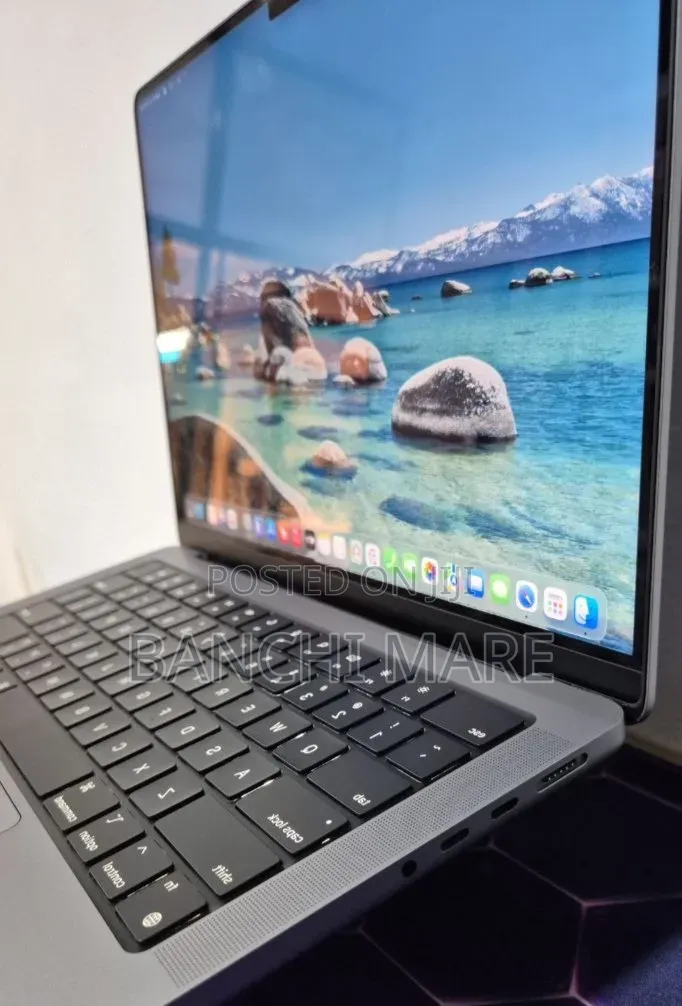 New Laptop Apple MacBook Pro 2021 M1 16GB Apple M1 Pro SSD 512GB