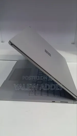 New Laptop Microsoft Surface 16GB Intel Core i7 SSD 512GB