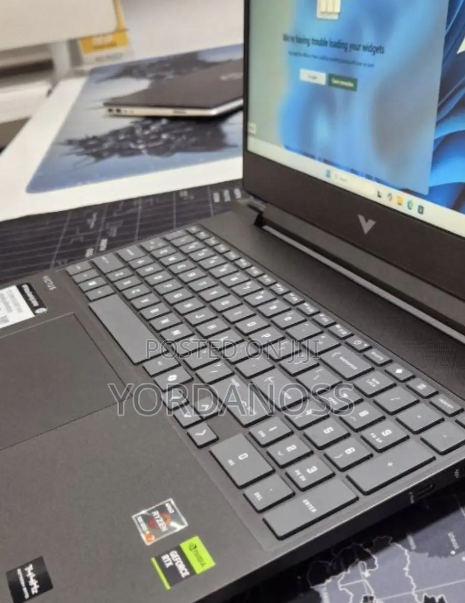 New Laptop HP Victus 16 16GB AMD Ryzen 7 SSD 512GB
