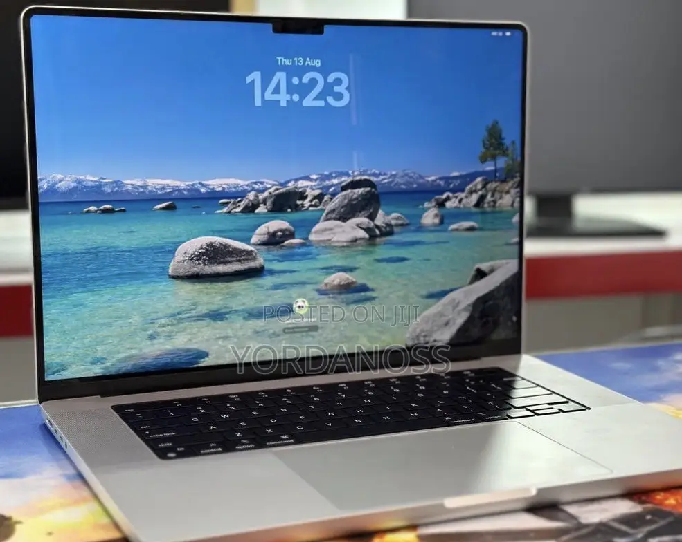 New Laptop Apple MacBook Pro 2021 M1 32GB Apple M1 Pro SSD 1T