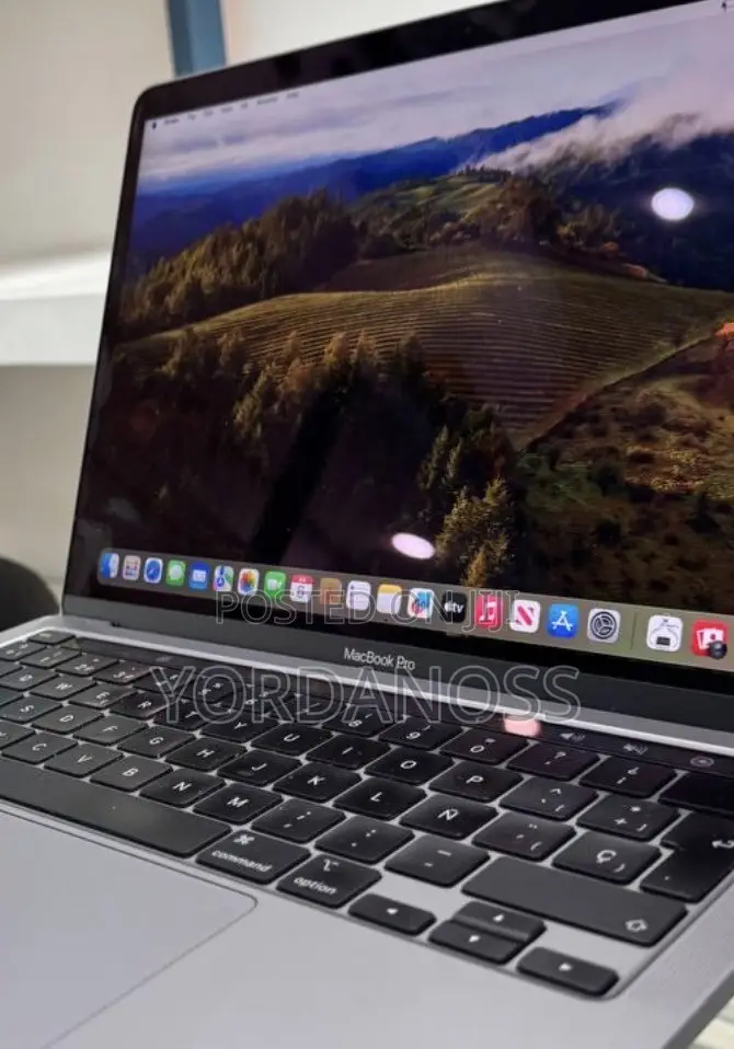 New Laptop Apple MacBook Air 2020 M1 8GB Apple M1 SSD 256GB