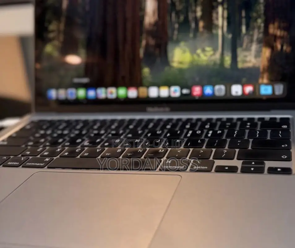 New Laptop Apple MacBook Air 2020 M1 8GB Apple M1 SSD 256GB