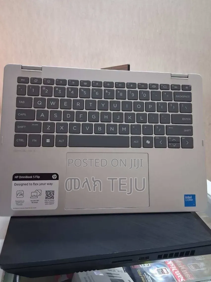 New Laptop HP OmniBook 5 Flip 16GB Intel Core i7 SSD 512GB