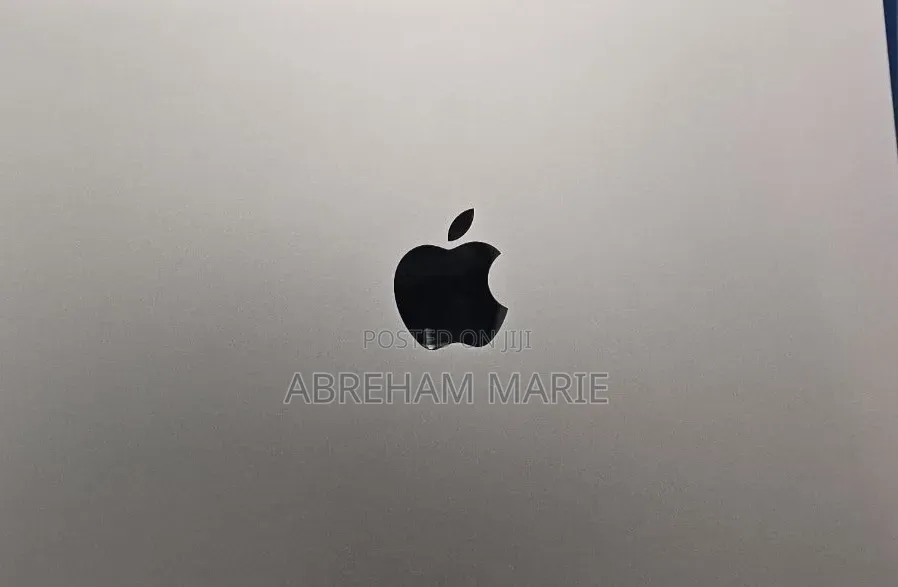 New Laptop Apple MacBook Air 2022 M2 16GB Nvidia SSD 512GB