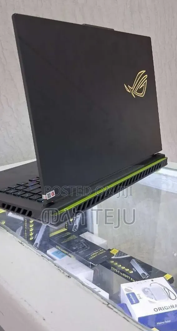 New Laptop Asus ROG Strix G15 16GB Intel Core i9 SSD 1T