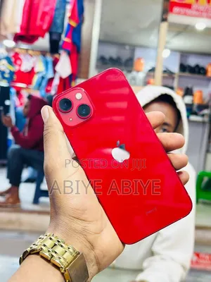 Apple iPhone 13 128 GB Red